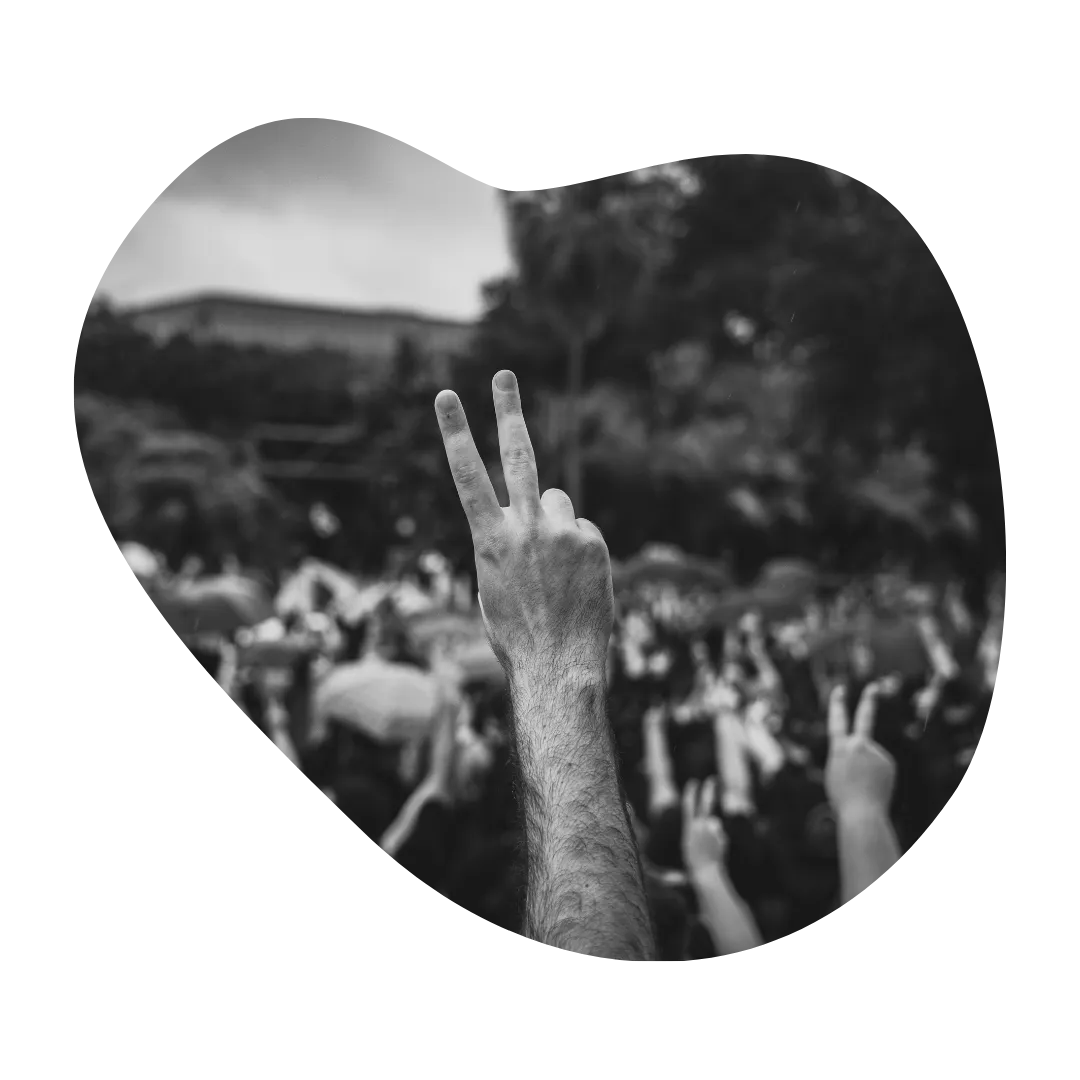 Die Herausforderungen von Frieden in einer Welt von Macht und Geld Sabine Dasche-Benz, die Friedensgestalterin